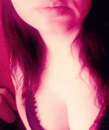 У меня есть все, чтобы сделать твое время сказочным. 🔥
Обладаю умением создавать атмосферу полного расслабления и удовольствия. Мои услуги включают все, что ты можешь представить: массаж, фетиши, ролевые игры и многое другое. 😈💦
Наши встречи будут наполнены страстью и нежностью. Я знаю, как ублажить мужчину до самого хруста. Ты точно останешься доволен моими навыками и грацией. 😉✨
Мои фотографии гарантируют полное соответствие действительности. Узнаешь меня сразу же, и мои отзывы только подтвердят твое решение. Наши встречи пройдут в атмосфере абсолютной конфиденциальности и безопасности. 🤫🔒
Не упускай возможность окунуться в мир наслаждений и релаксации со мной. Свяжись со мной прямо сейчас, и я обещаю, что ты ни на секунду не пожалеешь о своем решении. Жду тебя, милый! 💋💕 10330, 37 лет